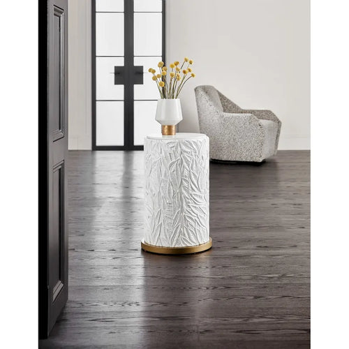 16" Round Quartz Top Accent Table with Leaf Motif & Gold Base